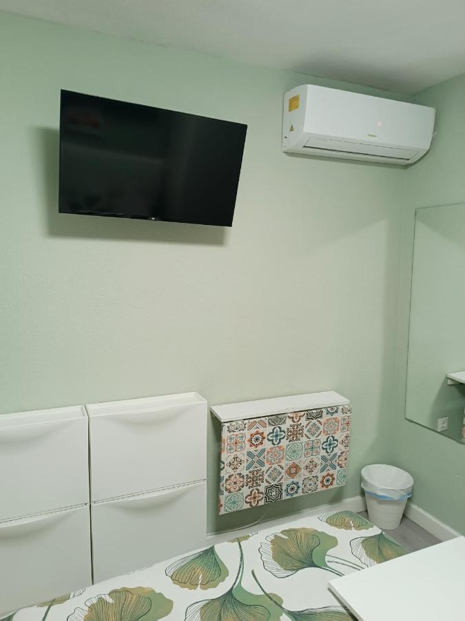 Habitaciones2 Renfe Alicante Buitenkant foto